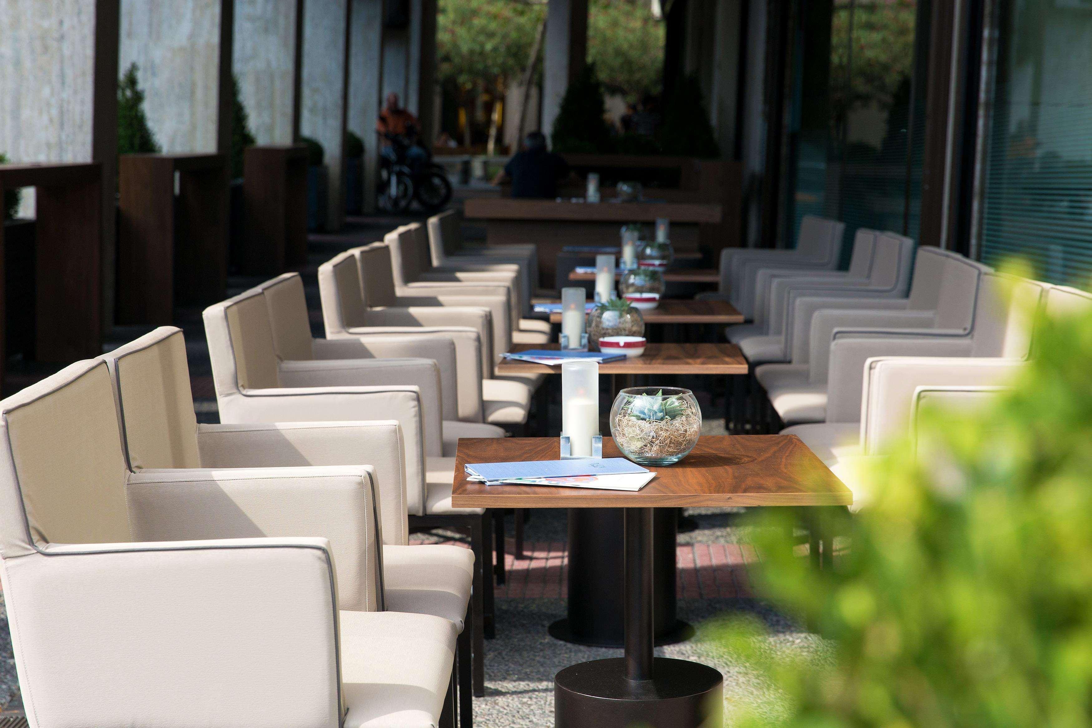 Njv Athens Plaza Hotel Restaurant photo The lobby of the hotel