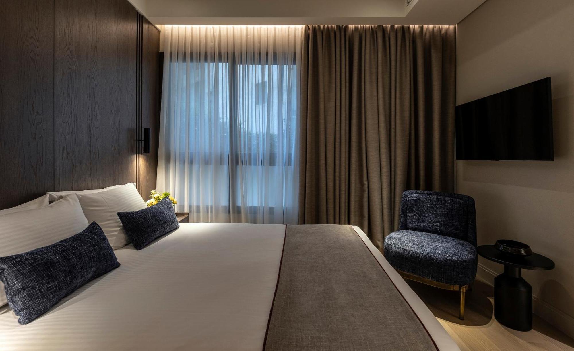 Njv Athens Plaza Hotel Exterior photo Deluxe room