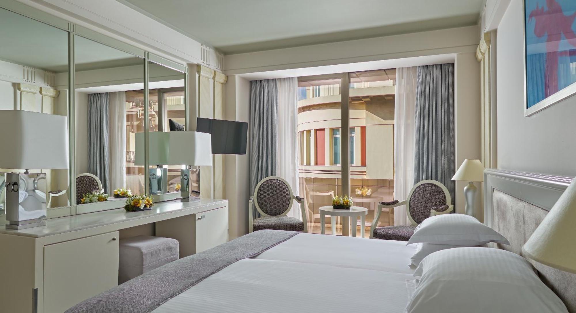 Njv Athens Plaza Hotel Exterior photo Deluxe room