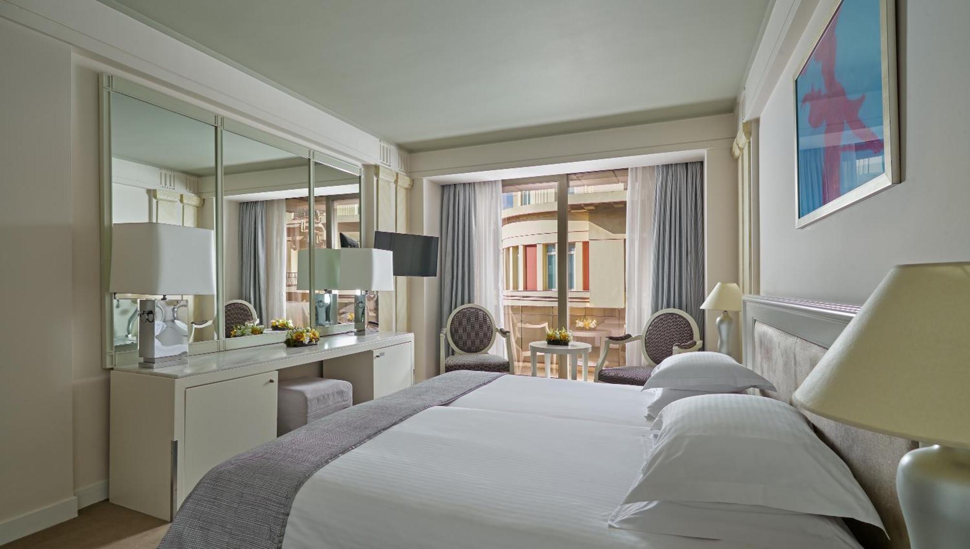 Njv Athens Plaza Hotel Exterior photo Deluxe Room