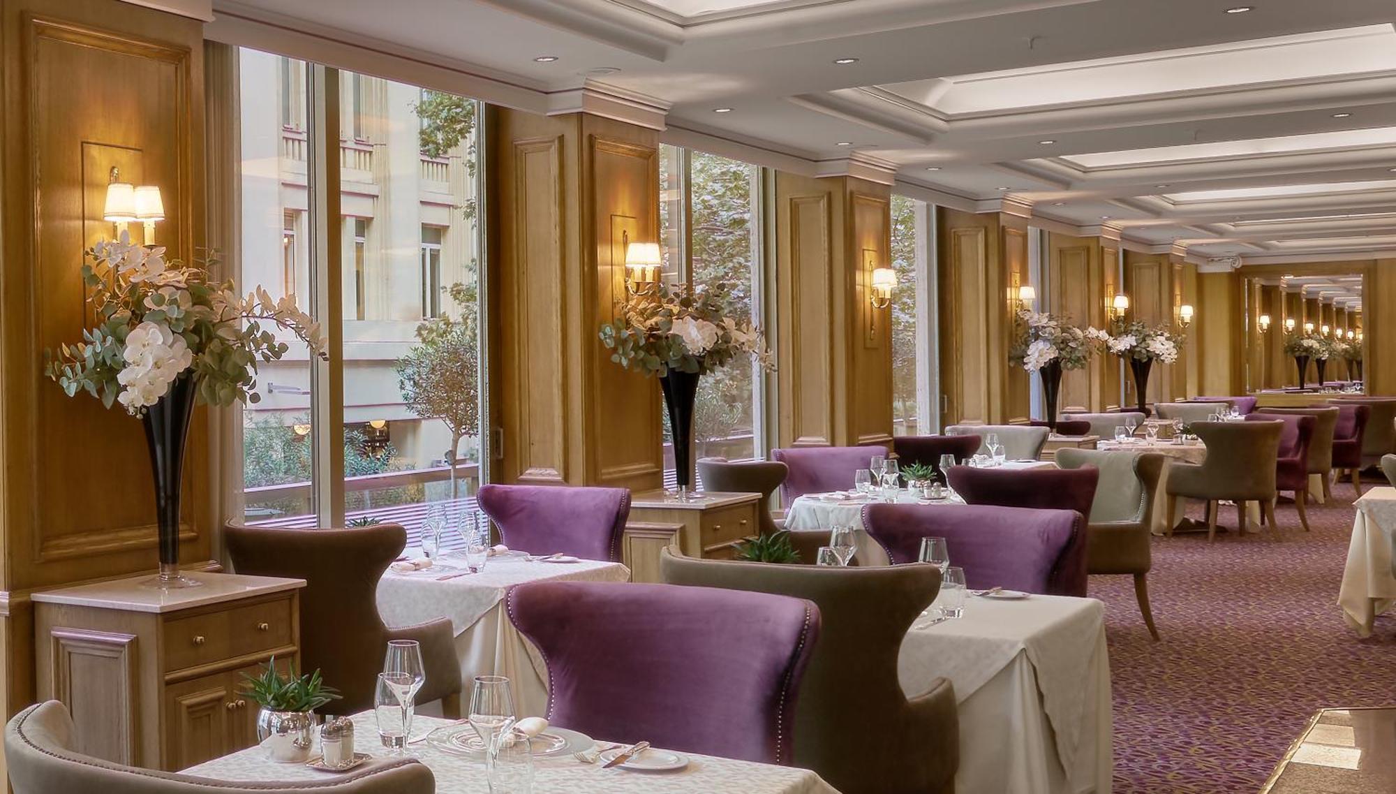 Njv Athens Plaza Hotel Exterior photo The restaurant