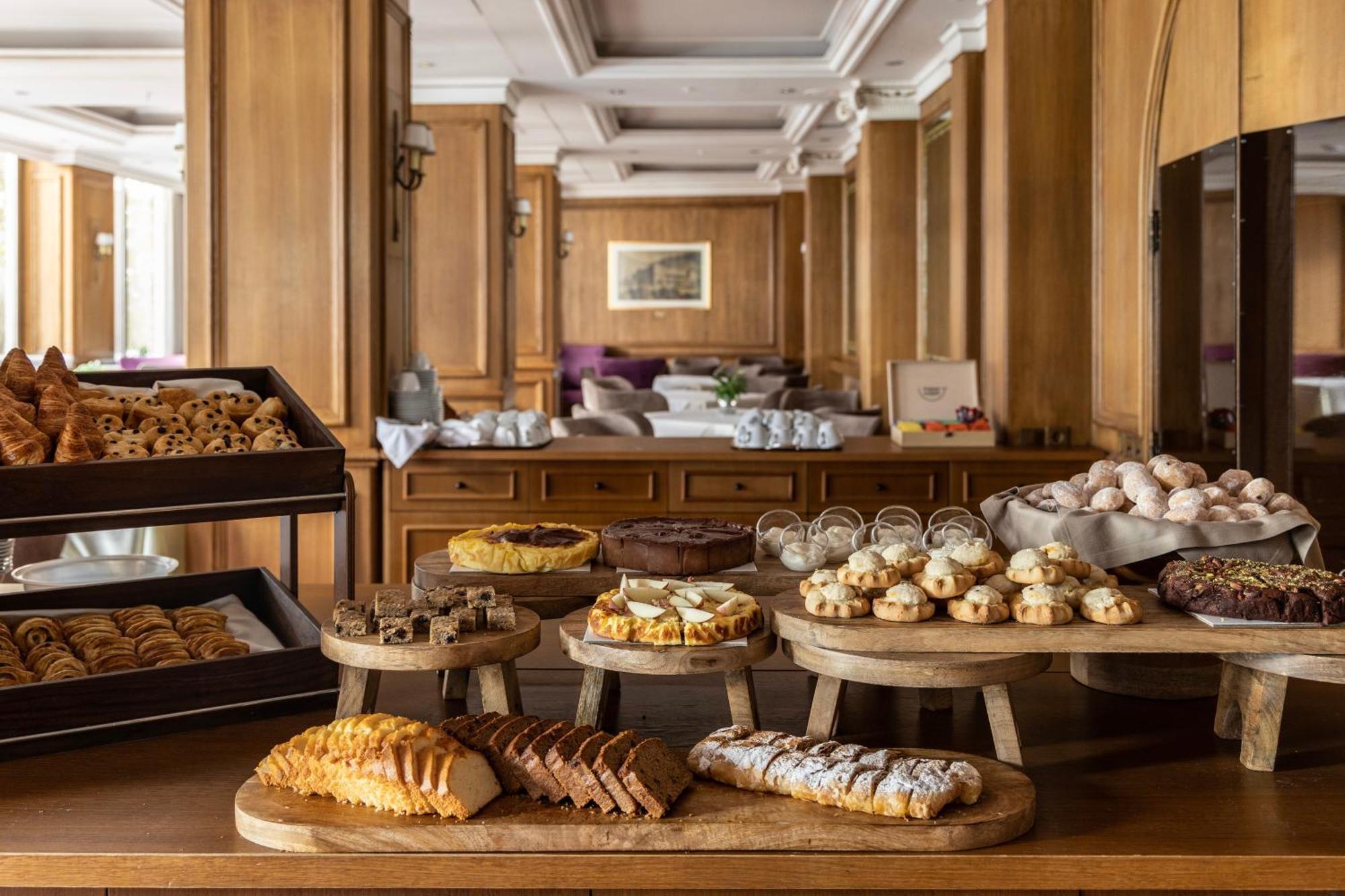 Njv Athens Plaza Hotel Exterior photo A selection of Greek pastries
